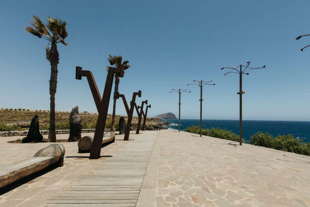 El Mirador: Sea Views From The Shore Los Abrigos Eksteriør billede